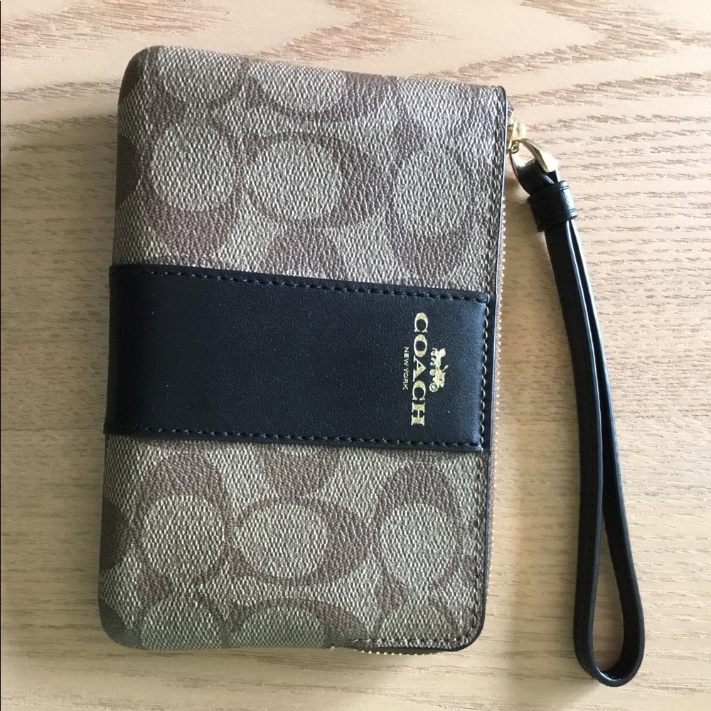 NWT coach wristlet